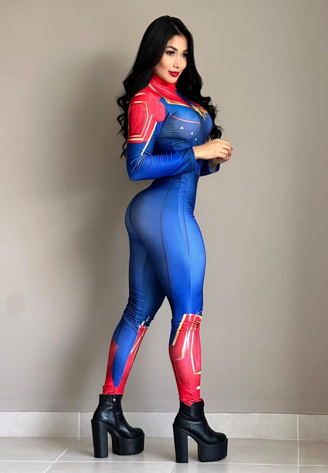 ENTERIZO HALLOWEN CAPITANA AMERICA. ENVÍO GRATIS